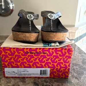 Tory Burch Thor Wedge, Gray, size 10